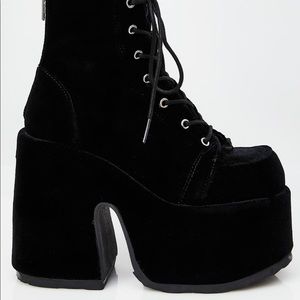 Demonia Camel 203 Platform Booties